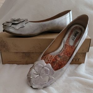Born Silver Flats Size 9